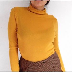 Mustuard Turtleneck
